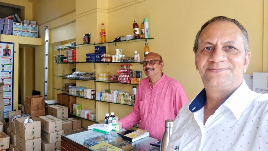 Inside Shri Shriniwas Ayurved Bhandar, Airoli